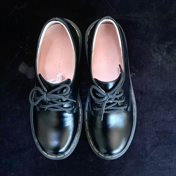 Oxford Shoes - Picture 5 of 7